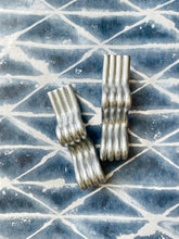 Load image into Gallery viewer, TIDAL STATEMENT EARRINGS (SILVER)